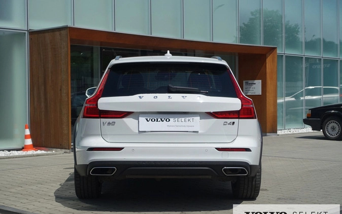 Volvo V60 Cross Country cena 149900 przebieg: 135284, rok produkcji 2020 z Kolonowskie małe 631